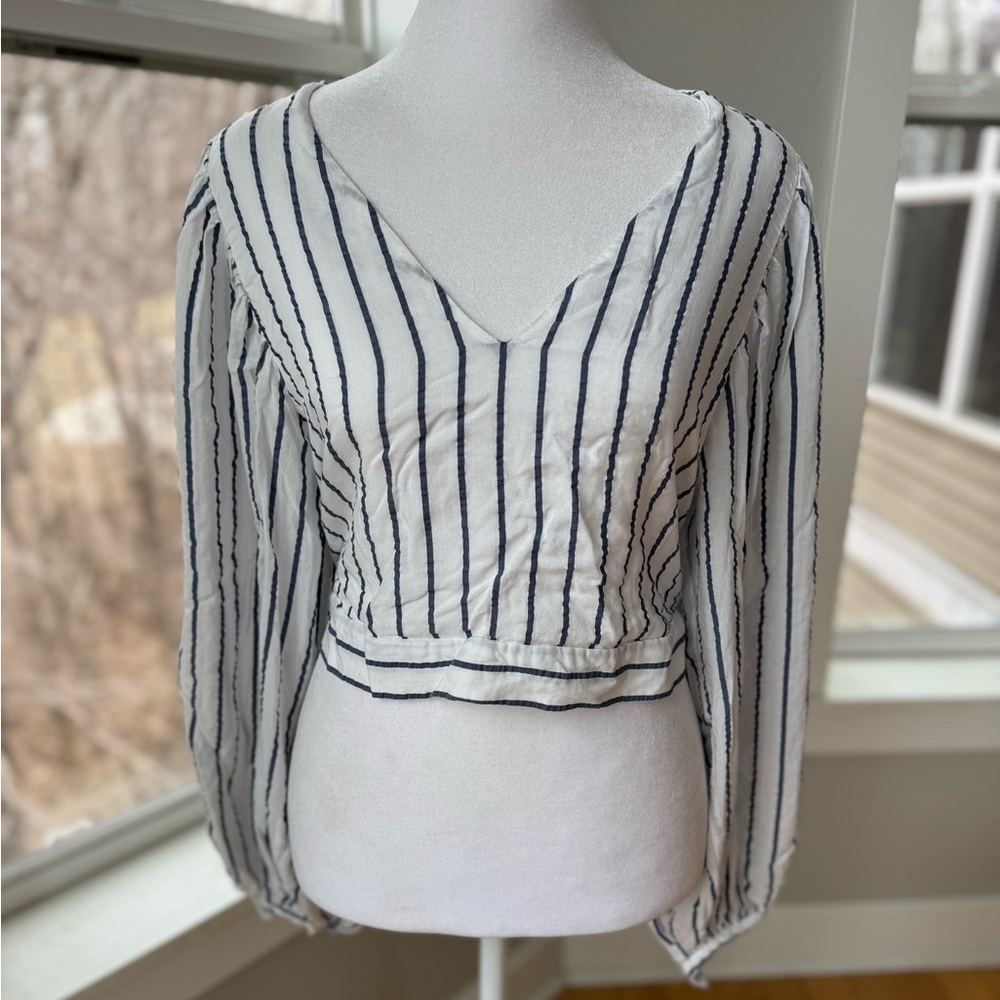 ZARA White Navy Blue Striped Tie Back V Neck Blouson Sleeve Cropped Blouse Sz L - Picture 4 of 10